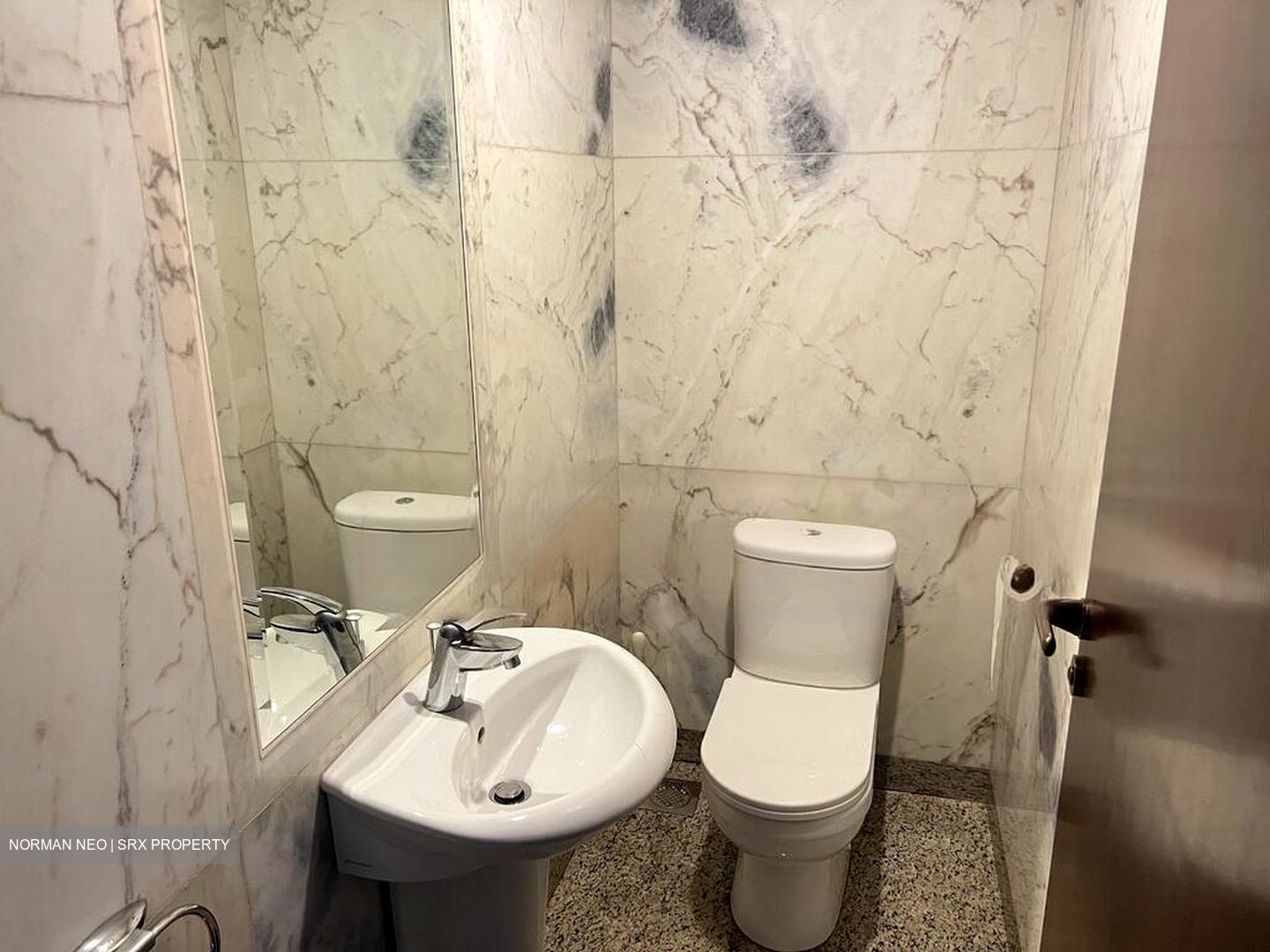 Riverside 48 (D9), Apartment #443898541